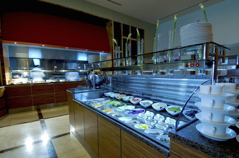 Hilton Garden Inn Riyadh Olaya Eksteriør billede