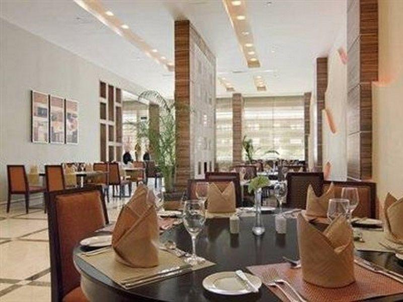 Hilton Garden Inn Riyadh Olaya Eksteriør billede