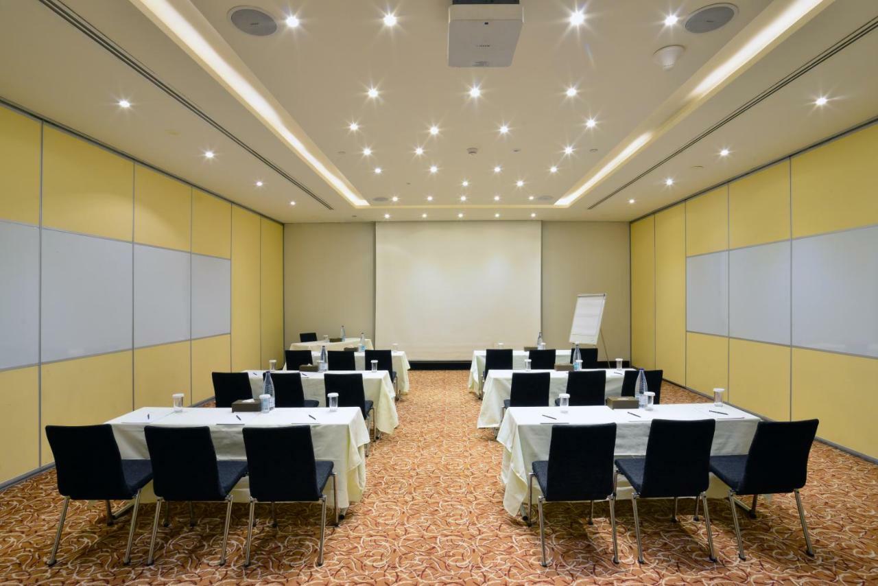 Hilton Garden Inn Riyadh Olaya Eksteriør billede